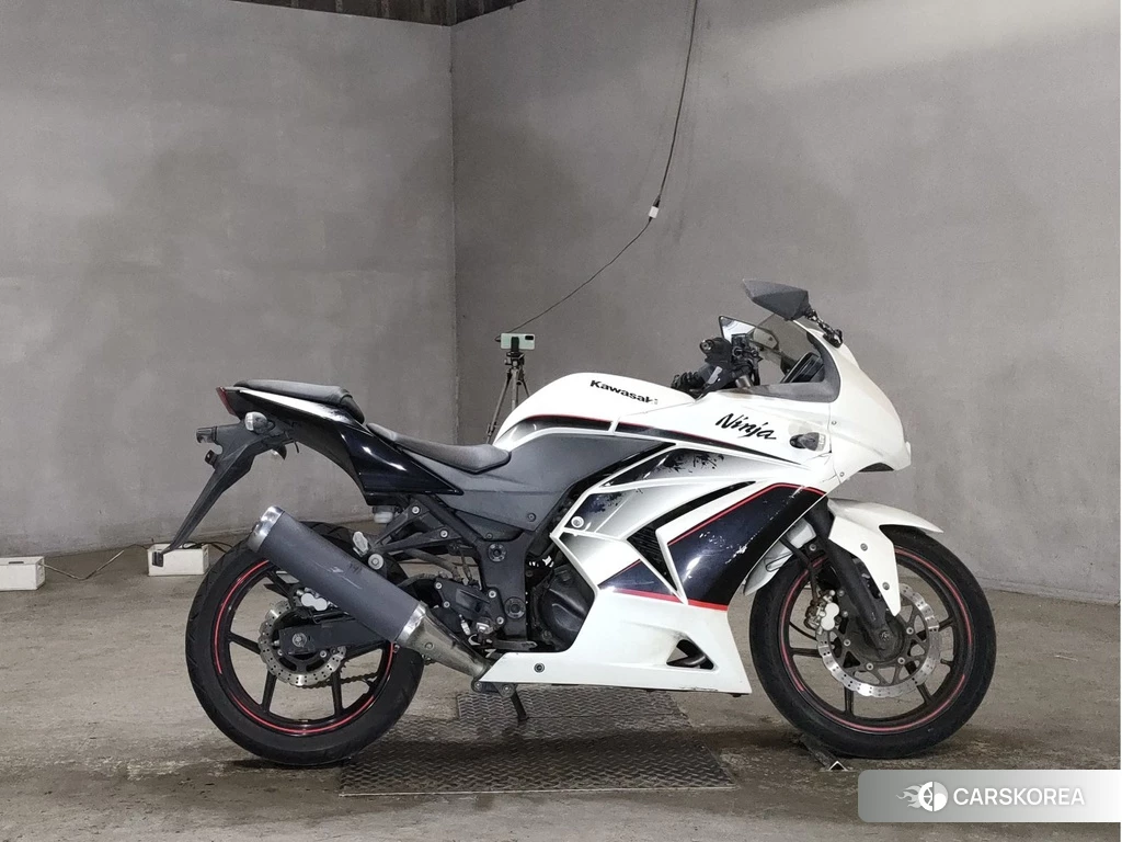 Проданный Kawasaki NINJA 250R id 4159239 из Японии