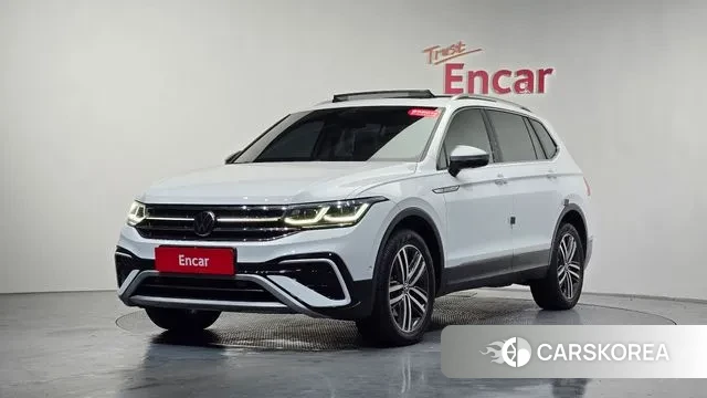 Volkswagen Tiguan Allspace 2022 Белый из Кореи