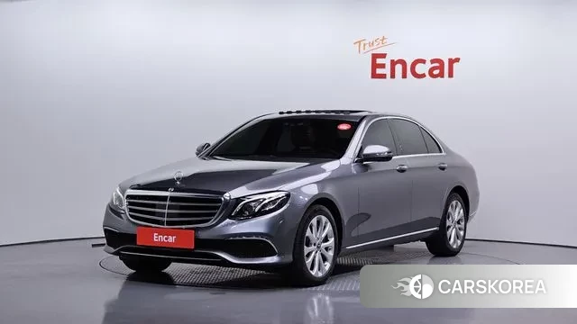Mercedes-Benz E-Class W213 2020 Серый из Кореи