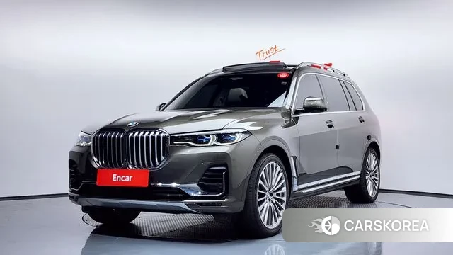 BMW X7 (G07) 2022 Песочный из Кореи