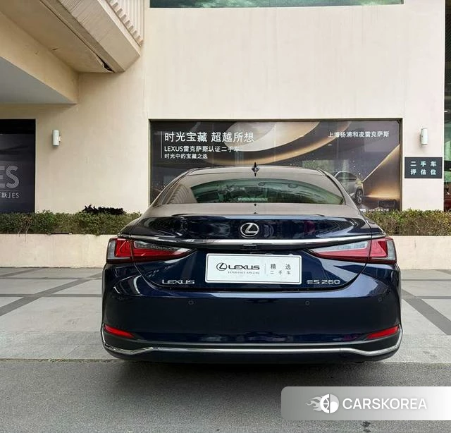 Lexus ES 2022 Синий из Китая