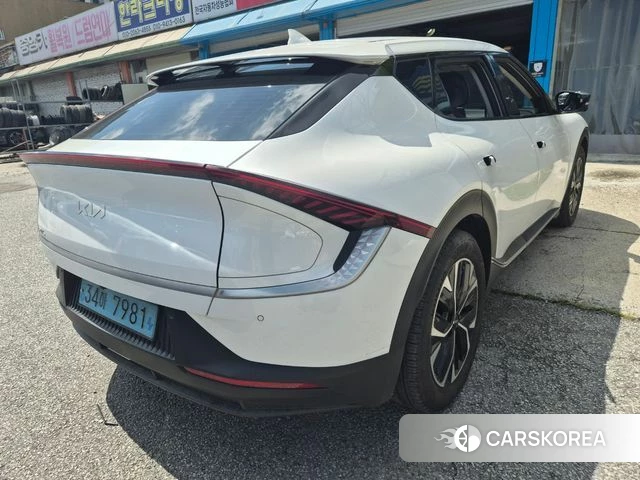 Kia EV6 2023 Белый из Кореи