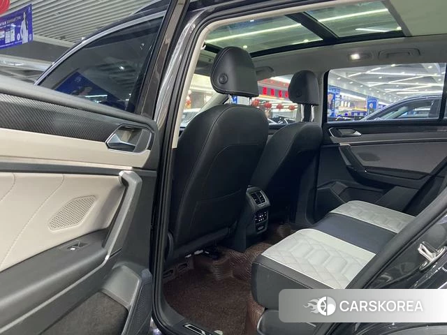 Volkswagen Tanyue 2022 Черный из Китая