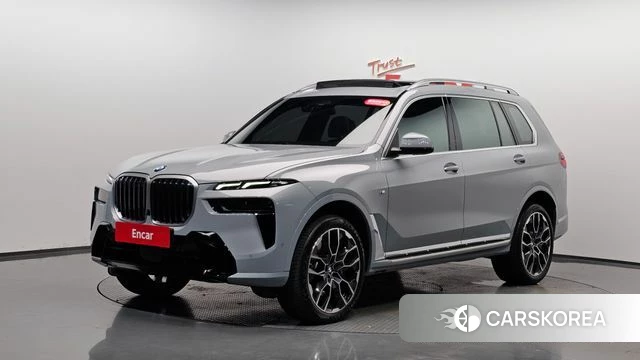 BMW X7 (G07) 2024 Цвет галактики из Кореи