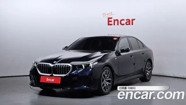 BMW 5 Series (G60) 2023 Черный из Кореи