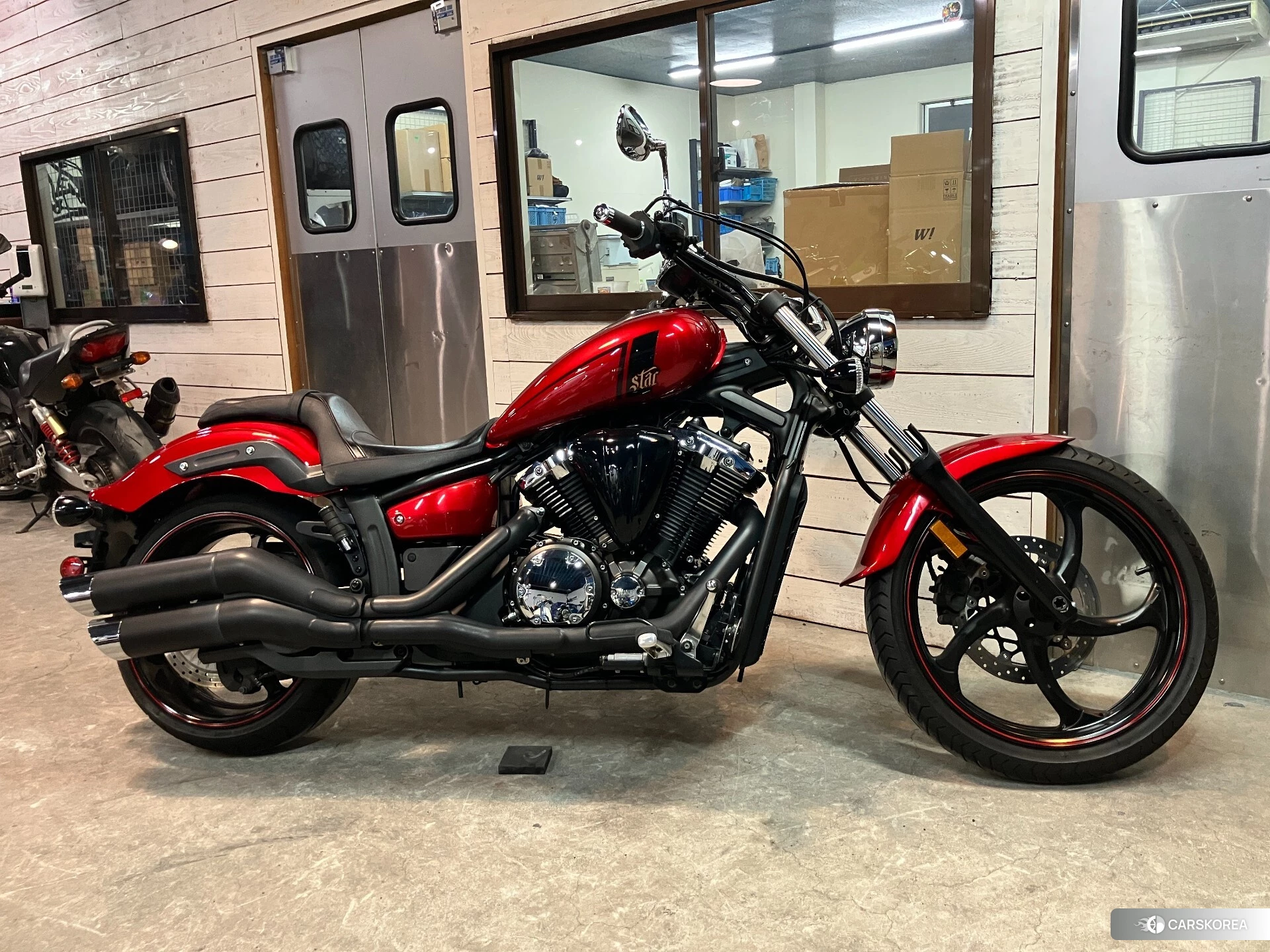 Проданный Yamaha XVS 1300 CA STRYKER 2013 из Японии