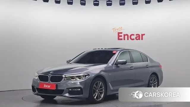 BMW 5 Series (G30) 2018 Светло-серебряный цвет из Кореи