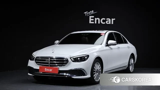 Mercedes-Benz E-Class W213 2023 Белый из Кореи