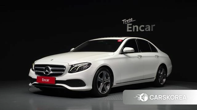 Mercedes-Benz E-Class W213 2019 Белый из Кореи