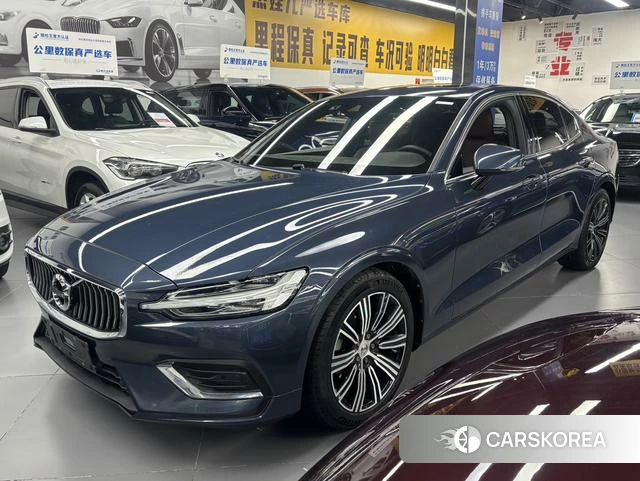 Volvo S60 2021 Синий из Китая
