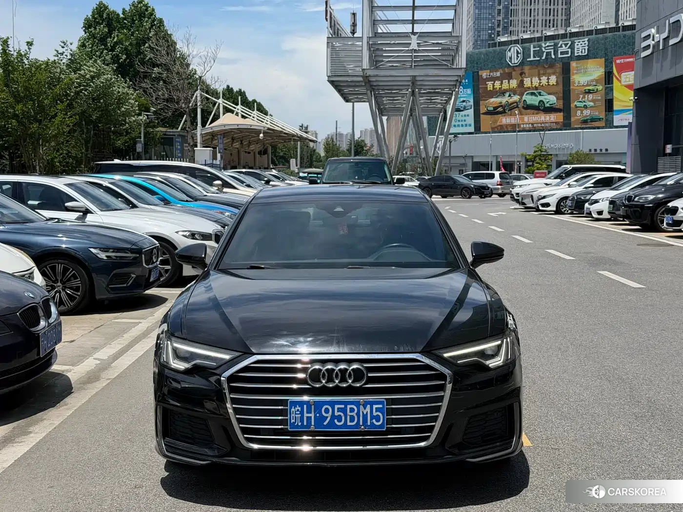 Audi A6L 2022 Черный из Китая