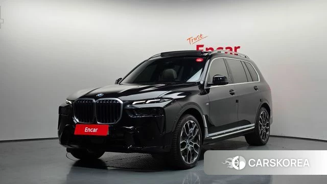 BMW X7 (G07) 2023 Черный из Кореи