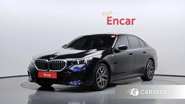 BMW 5 Series (G60) 2024 Черный из Кореи