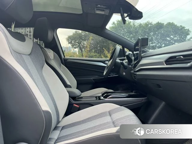 Volkswagen ID.4 CROZZ 2023 Белый из Китая