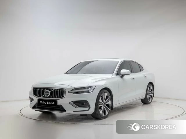 Volvo S60 3rd generation 2024 Белый из Кореи