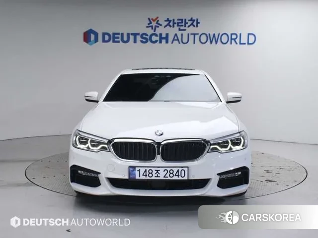 BMW 5 Series (G30) 2018 Белый из Кореи