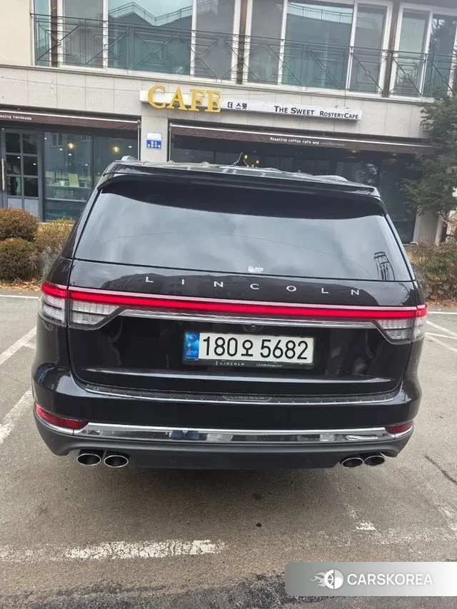 Lincoln Aviator 2nd generation 2022 Черный из Кореи