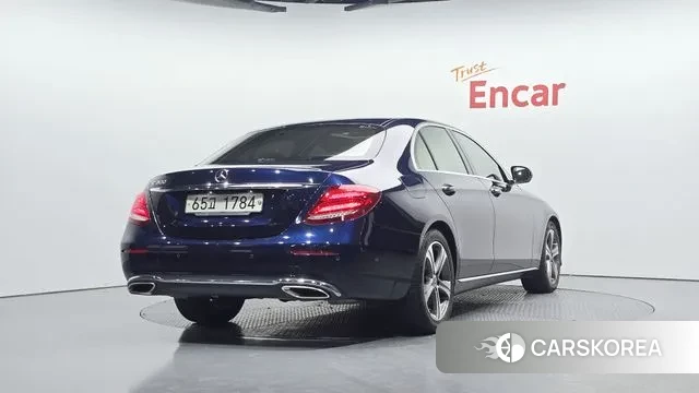 Mercedes-Benz E-Class W213 2019 Синий из Кореи