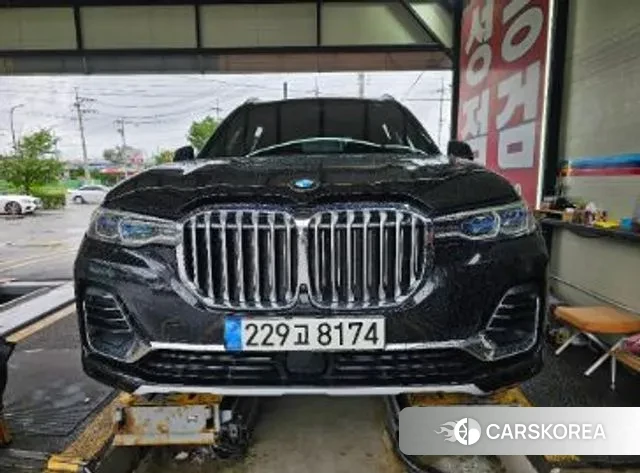 BMW X7 (G07) 2020 Черный из Кореи