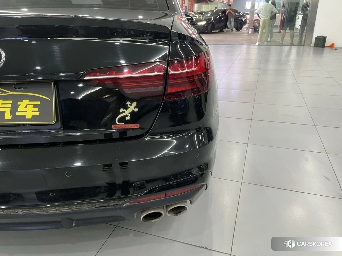 Audi S4 2020 Черный из Китая