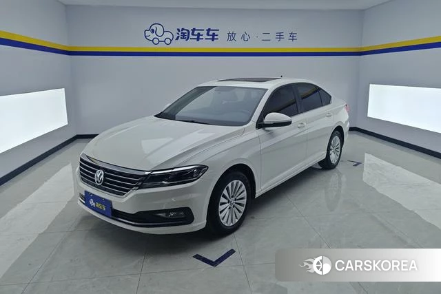 Volkswagen Lavida 2020 Белый из Китая