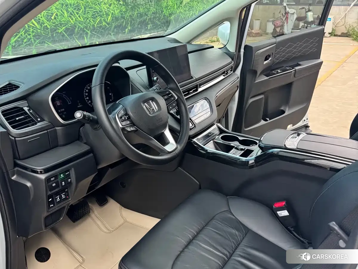 Honda Elysion 2023 Белый из Китая