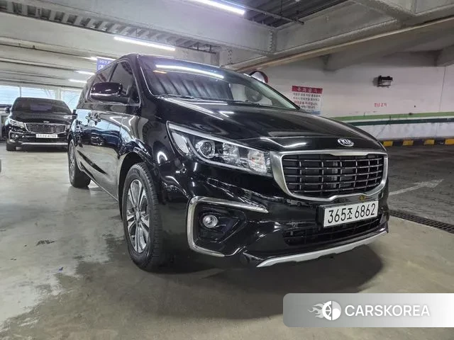 Kia The New Carnival 2019 Черный из Кореи