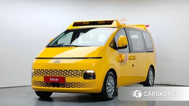 Hyundai Staria 2023 Желтый из Кореи