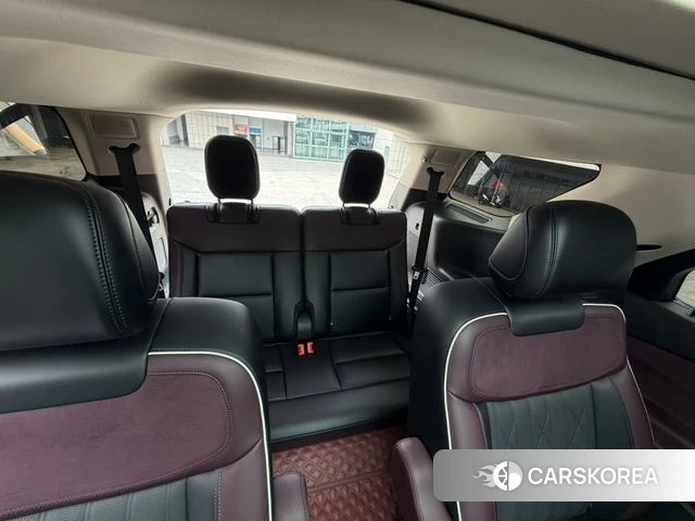 Ford Explorer 2023 Серебристо-серый из Китая