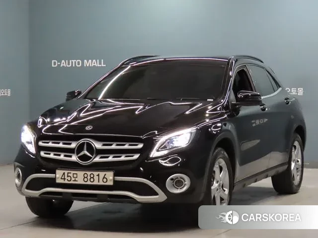 Mercedes-Benz GLA-Class X156 2019 Черный из Кореи