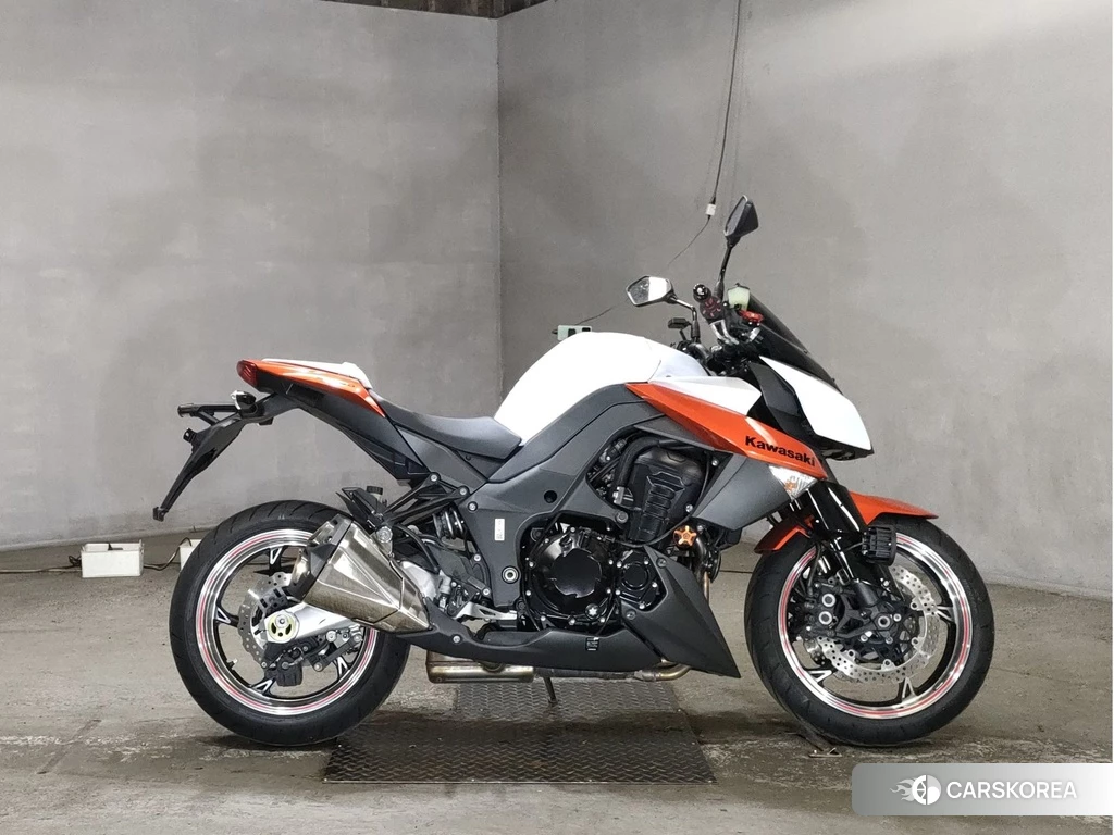 Проданный Kawasaki Z1000 2010 из Японии