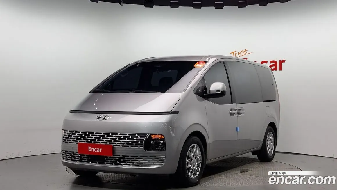 Hyundai Staria 2021 Серебряный из Кореи