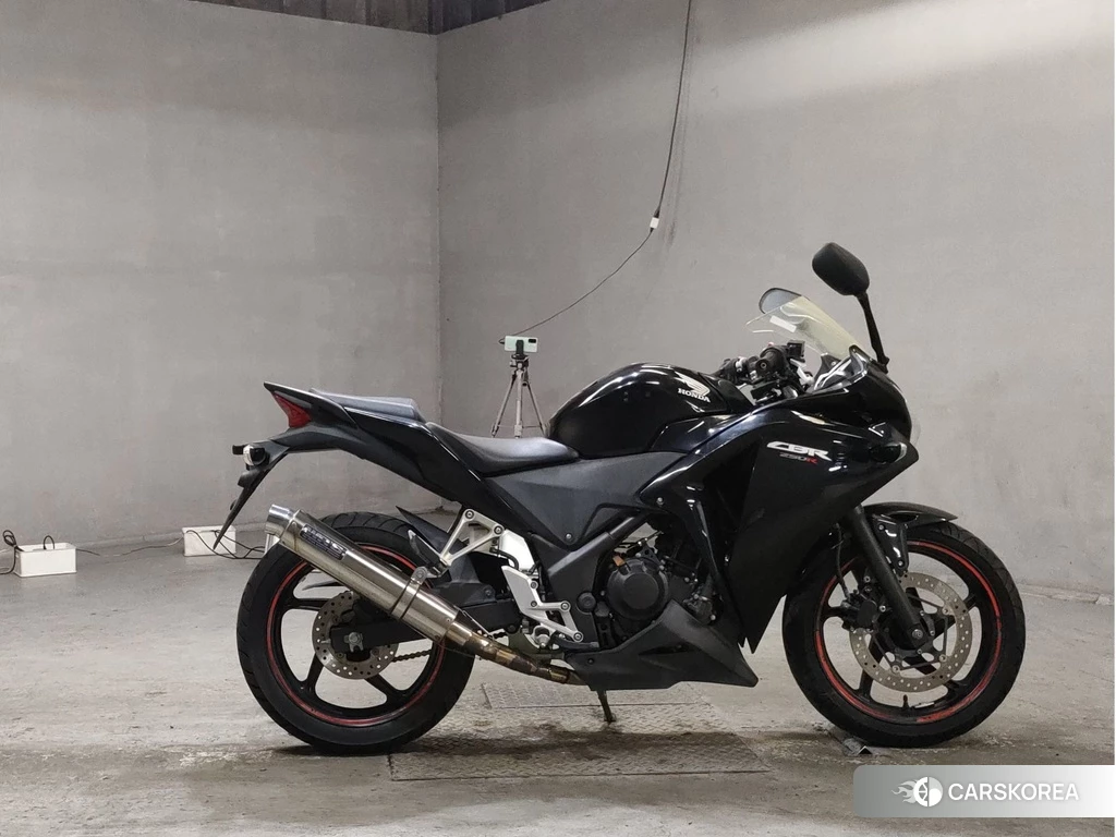 Проданный Honda CBR250R 2013 из Японии, фото 2