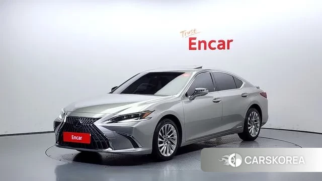 Lexus ES300h 7th generation 2022 Песочный из Кореи
