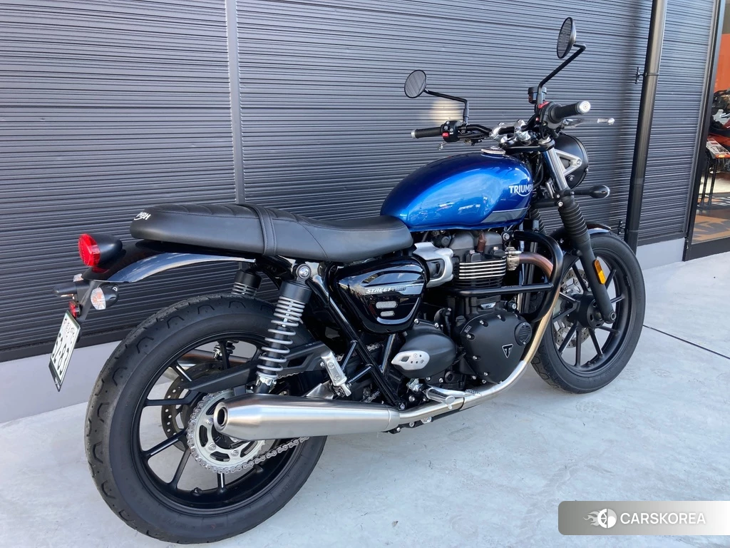Проданный Triumph STREET TWIN 2022 из Японии