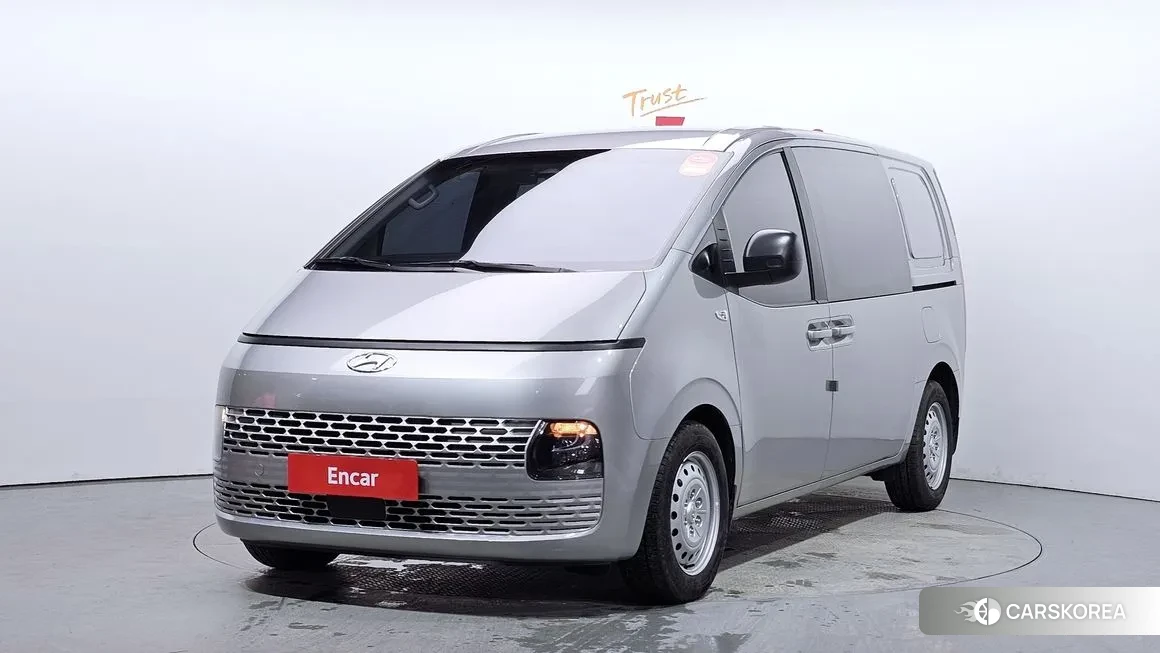 Hyundai Staria 2022 Серебряный из Кореи