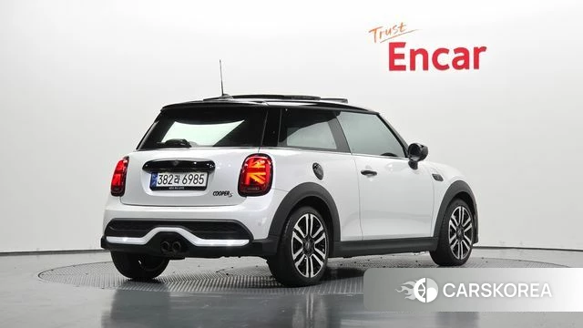 Mini Cooper S 2023 Белый из Кореи