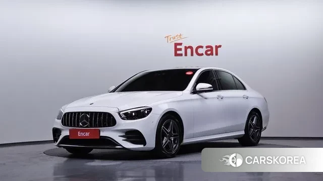 Mercedes-Benz E-Class W213 2022 Белый из Кореи