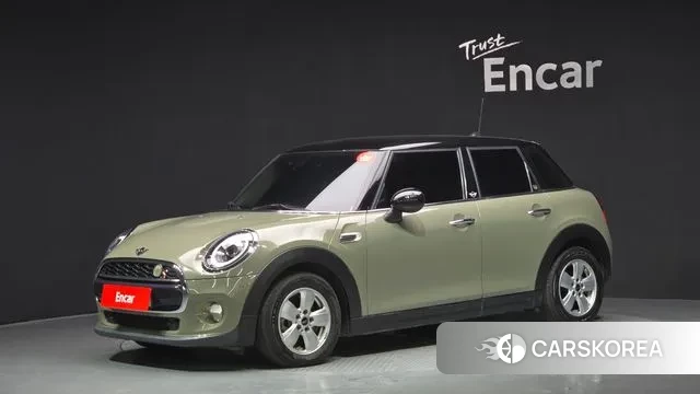 Mini Cooper 2018 Темно-зеленый из Кореи