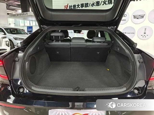 Xiaopeng Motors Xiaopeng P7+ 2024 Черный из Китая