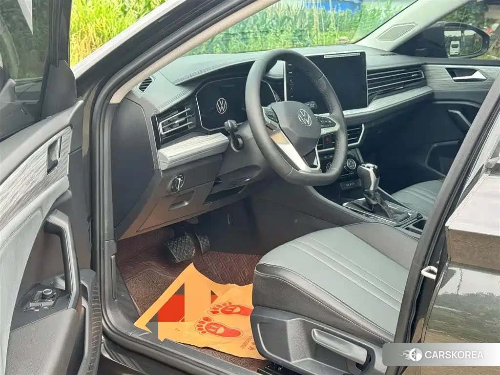 Volkswagen Sagitar 2026 Silver/gray из Китая