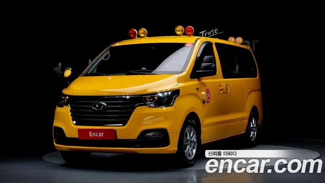 Hyundai The New Grand Starex 2018 Желтый из Кореи