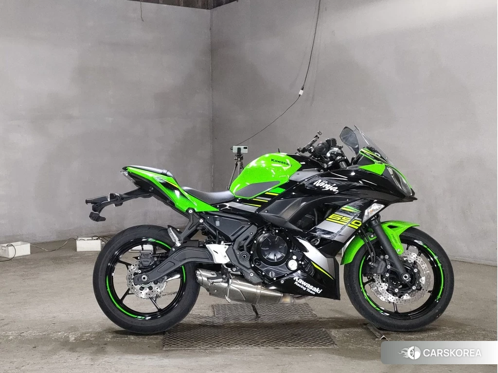 Проданный Kawasaki NINJA 650 2019 из Японии