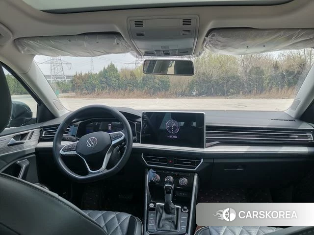 Volkswagen Sagitar 2023 Темно-серый из Китая