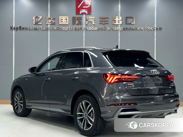 Audi Q3 2021 Темно-серый из Китая