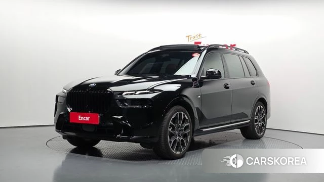 BMW X7 (G07) 2025 Черный из Кореи