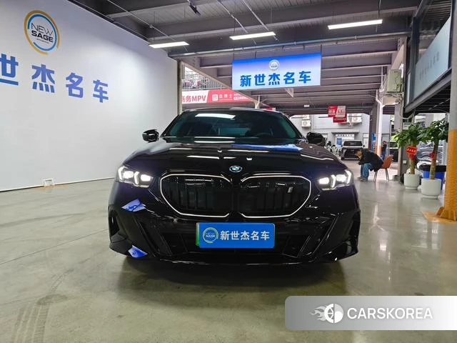 BMW i5 2025 Черный из Китая