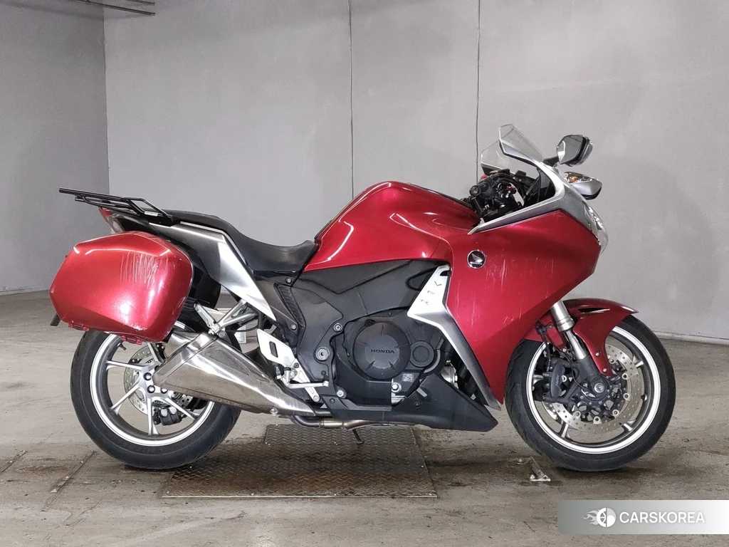 Проданный Honda VFR1200F 2010 из Японии, фото 2