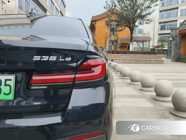 BMW 5 series PHEV 2023 Черный из Китая