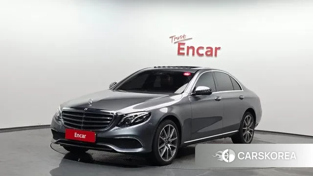 Mercedes-Benz E-Class W213 2019 Серый из Кореи